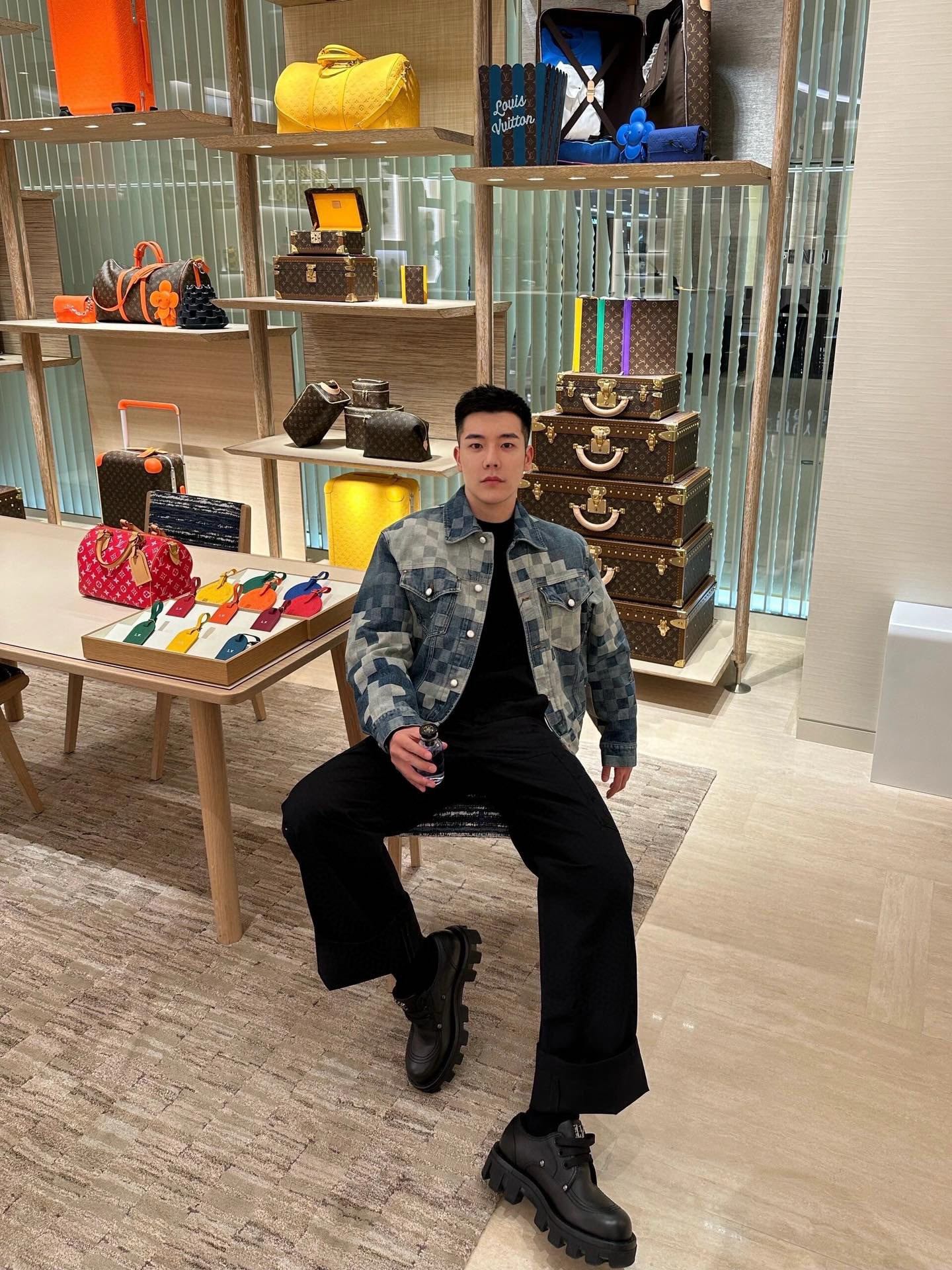 LV 馬賽克牛仔外套