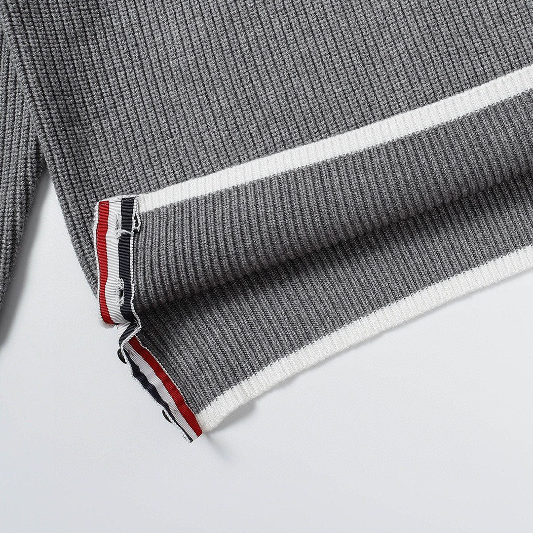 ThomBrowne 四條紋套頭長袖圓領毛衣