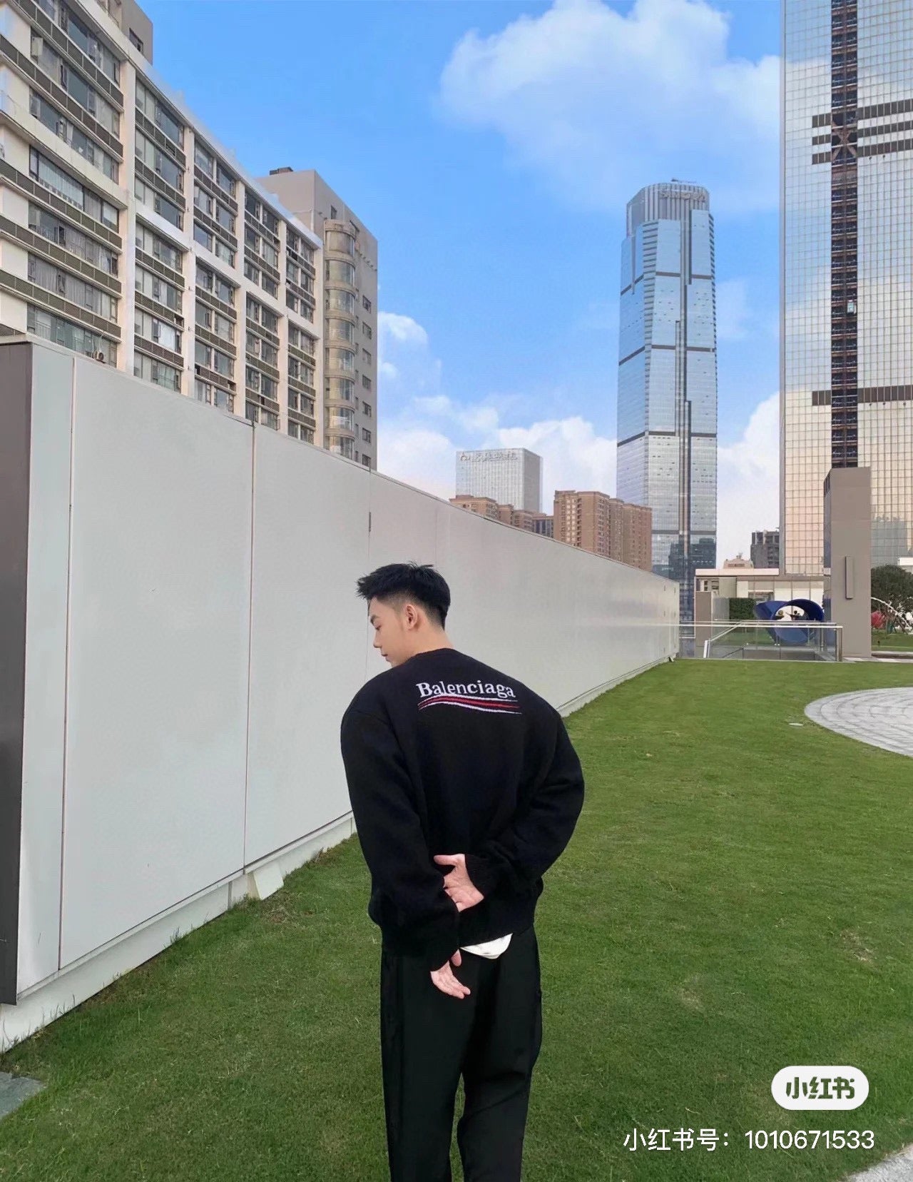 BALENCIAGA 巴黎世家LOGO毛衣