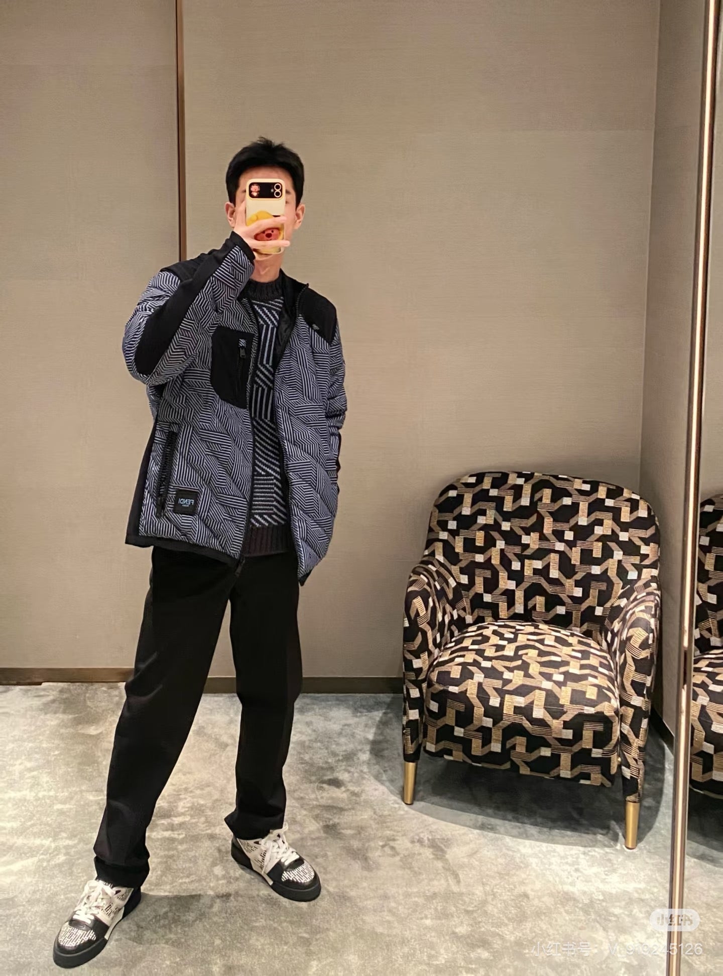 FENDI 黑藍滿印FF拼接口袋棉服