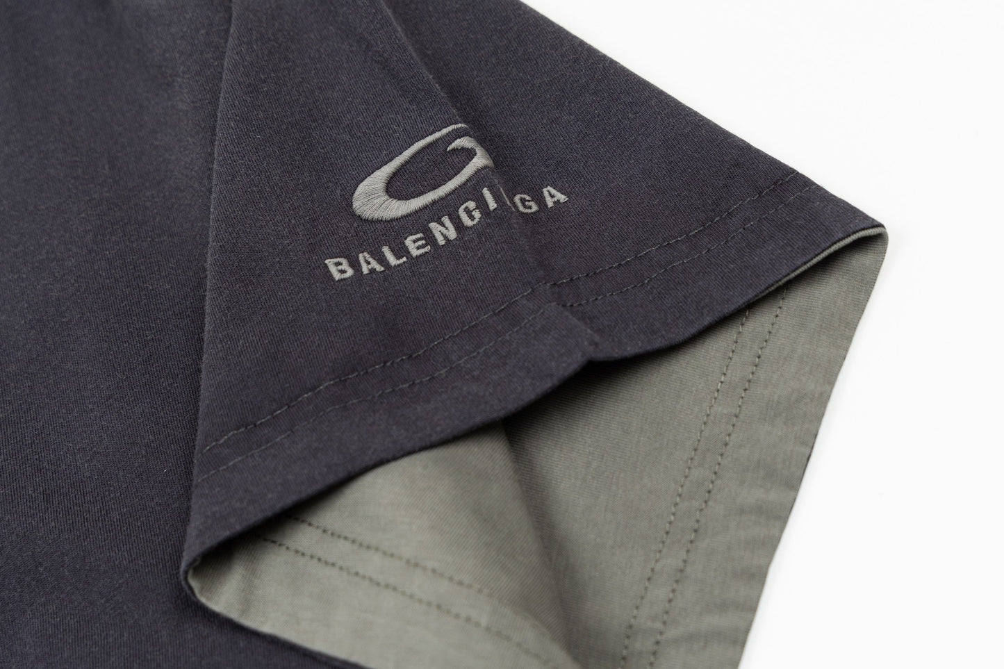 BALENCIAGA 正反雙層刺繡短袖