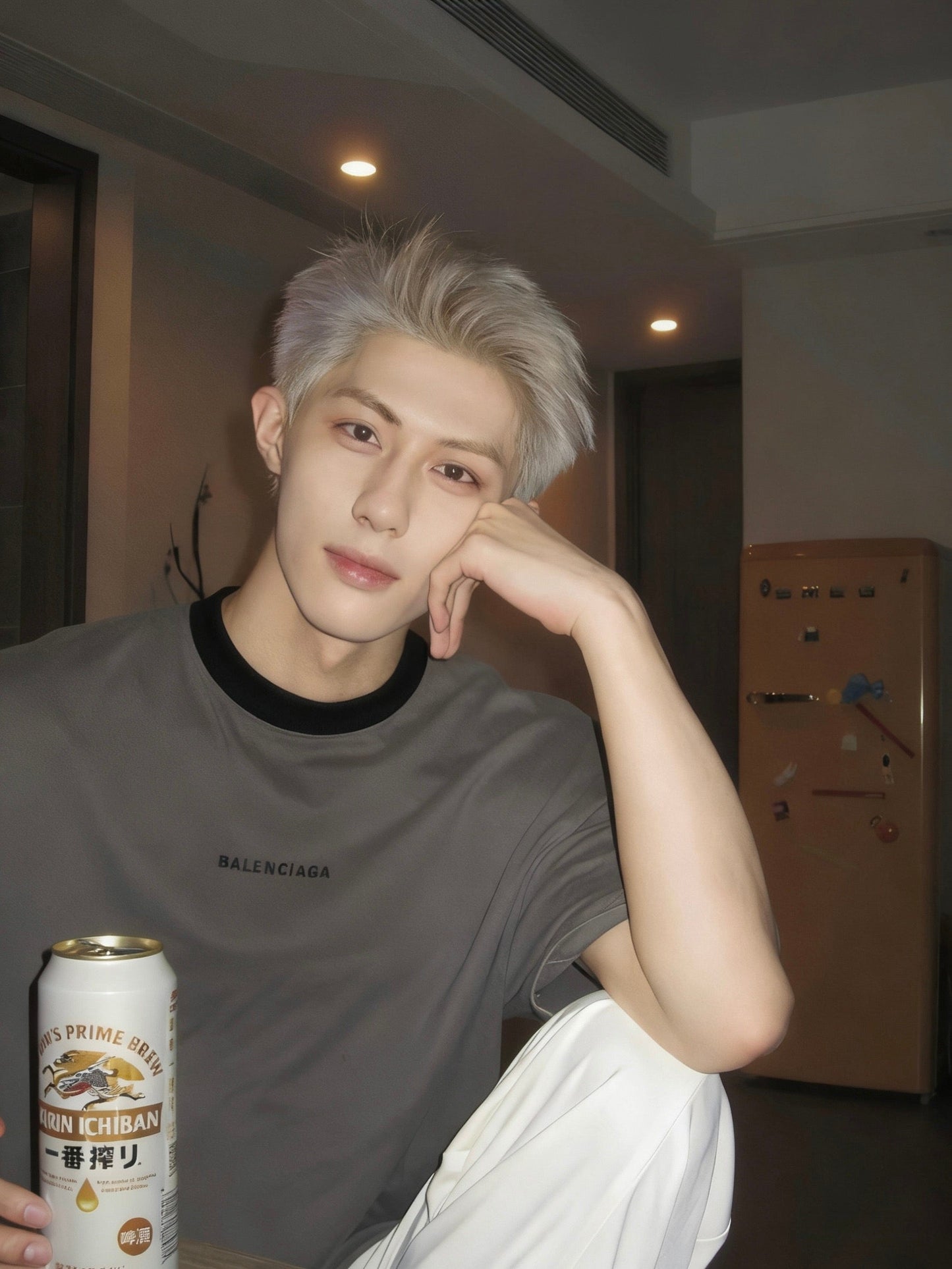 BALENCIAGA 正反雙層刺繡短袖