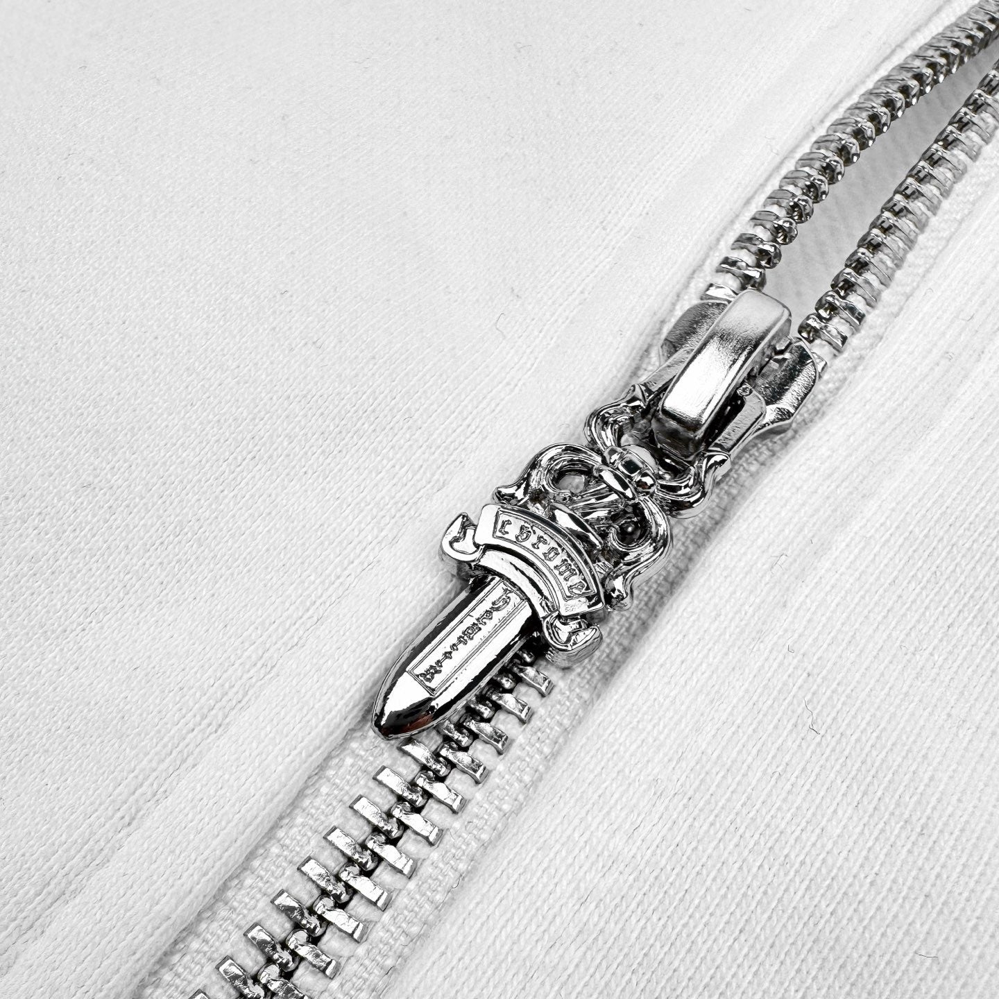 CHROME HEARTS 1998限定梵文印花連帽外套