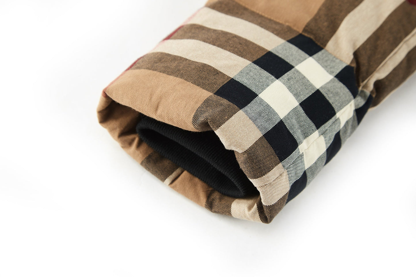 BURBERRY 拆袖大格紋羽絨服