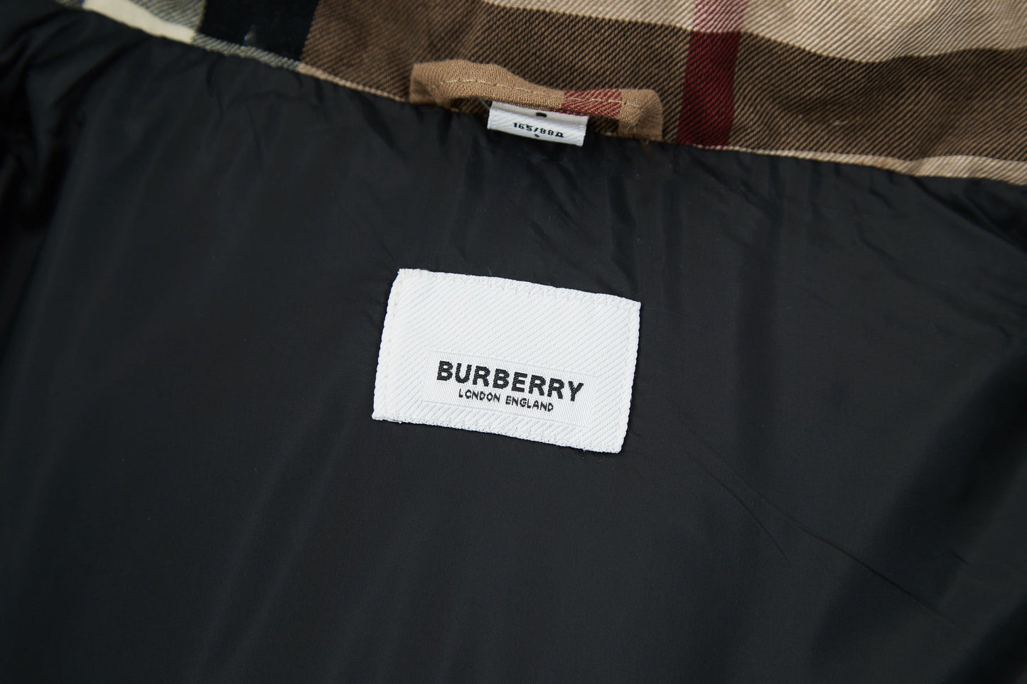 BURBERRY 拆袖大格紋羽絨服