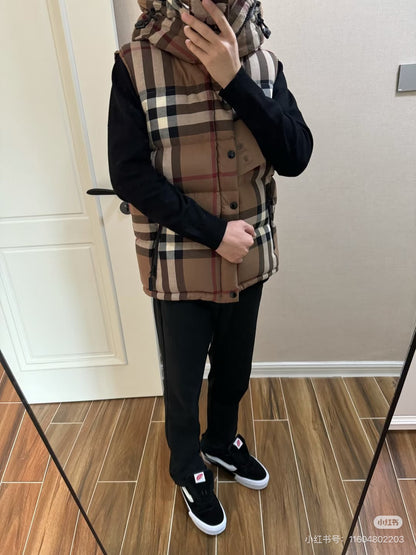 BURBERRY 拆袖大格紋羽絨服