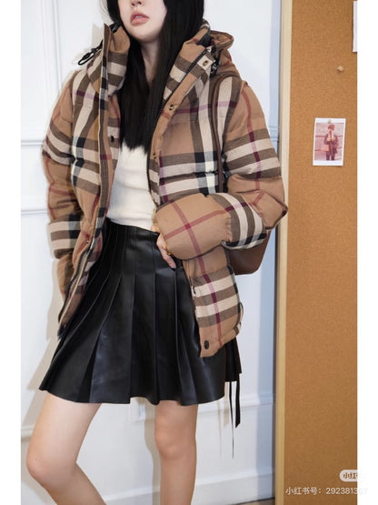 BURBERRY 拆袖大格紋羽絨服