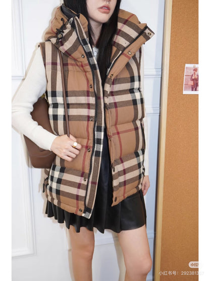 BURBERRY 拆袖大格紋羽絨服