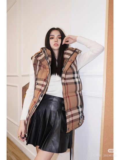 BURBERRY 拆袖大格紋羽絨服