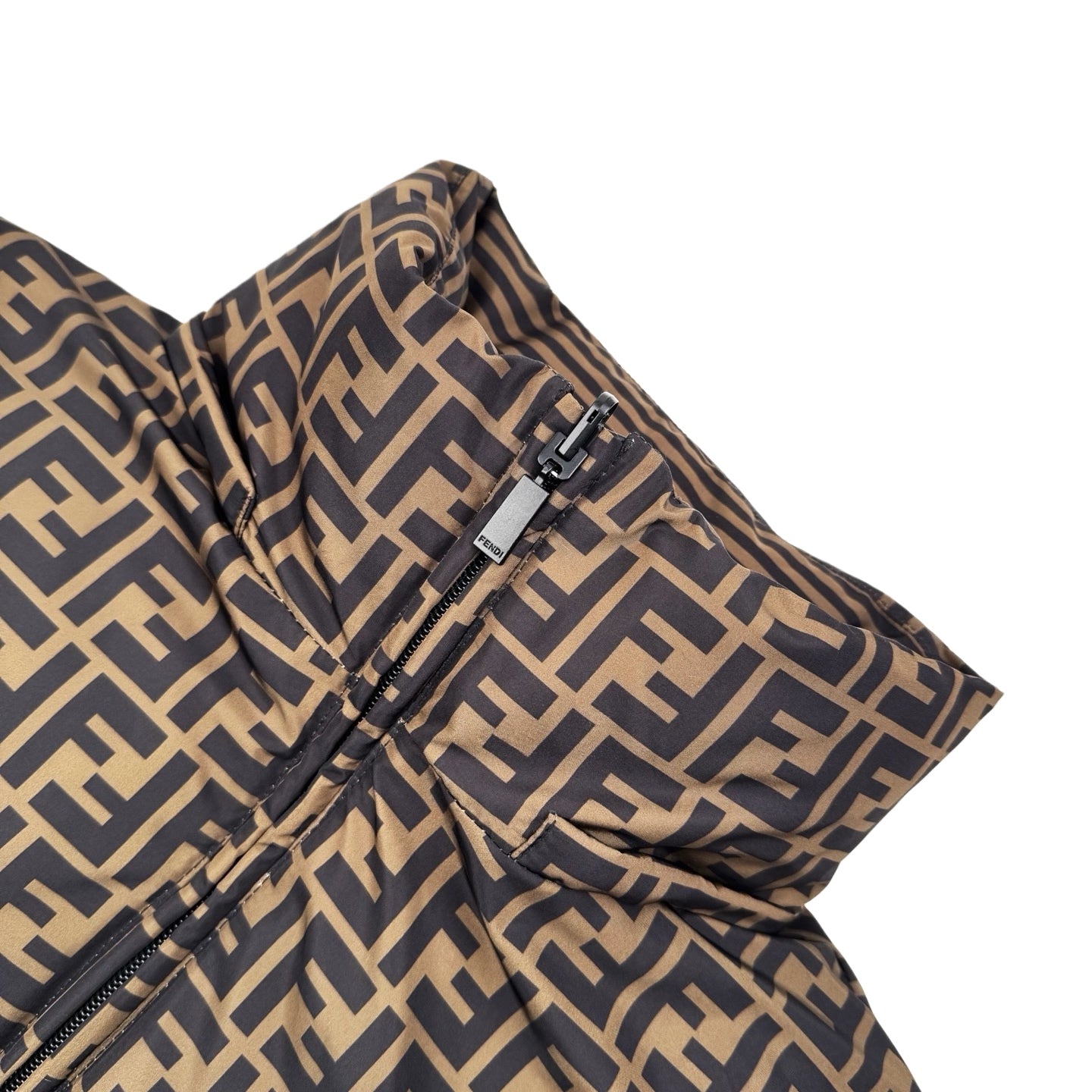 FENDI 滿印雙F雙面穿羽絨服