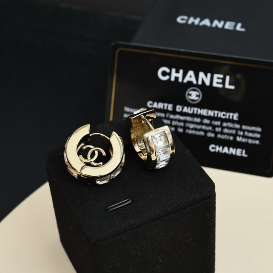 Chanel 度假系列水晶雙C耳環