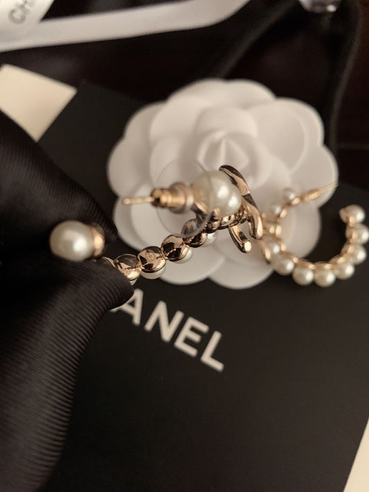 CHANEL 珍珠5字耳圈