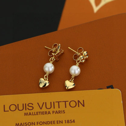 LV 愛心耳釘