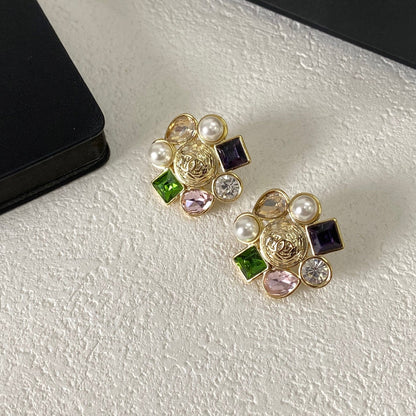 CHANEL 不規則彩鑽字母耳環熱銷