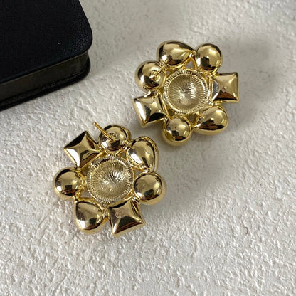 CHANEL 不規則彩鑽字母耳環熱銷