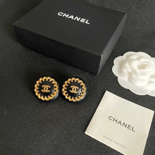 CHANEL 雙C花朵耳釘 (黑)