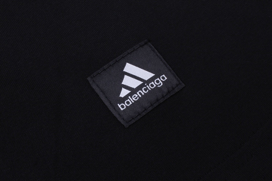 BALENCIAGA X Adidas前面經典LOGO組合刺繡長袖T (黑)